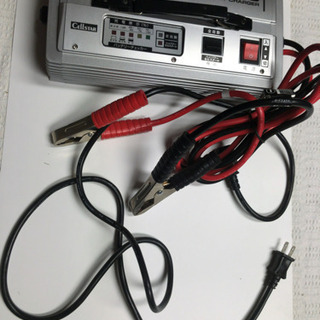 バッテリー充電器　１２Ｖ