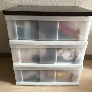 衣装ケース　三段