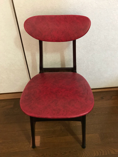 赤い椅子