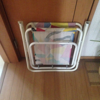 折りたたみチェアーの画像
