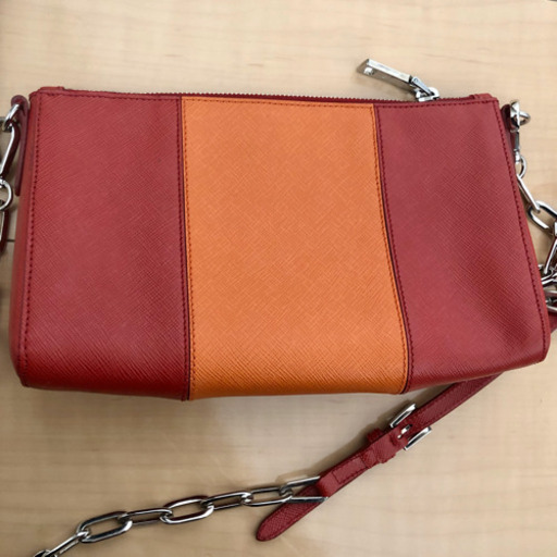 PRADA ショルダーバッグ　チェーンバッグ　プラダ　クラッチ　オレンジ　レッド