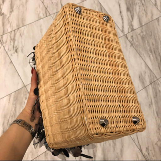 PRADA かごバッグ　プラダ　サマーバッグ　籠バッグ　カゴバッグ