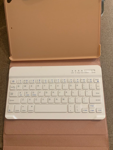(少し値下げ中)iPad Airケース キーボード付