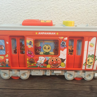 アンパンマン電車のおもちゃの画像