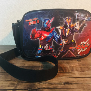 仮面ライダービルド のショルダーバッグの画像