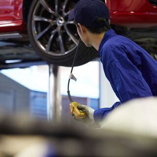 小倉南区で自動車整備士！完全週休二日制！年間休日120日！月収24万円～30万円！別途交通費、残業代支給！の画像