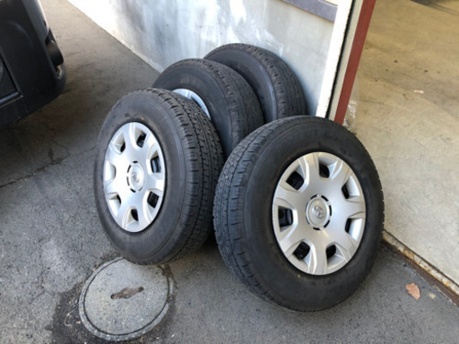 夏タイヤ（ホイール付）195/80R15