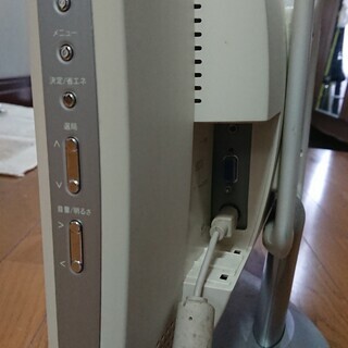 無料　シャープ液晶マルチメディアモニター　LL-M17W1 17インチワイドの画像