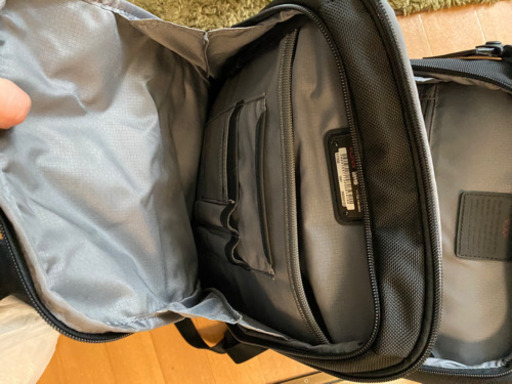 Tumi スリムバックパック