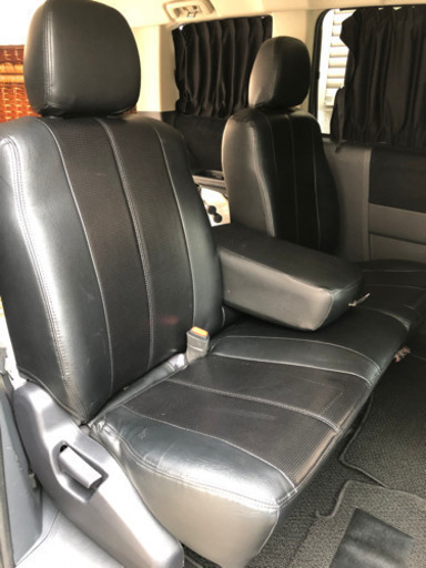 デリカD5二列目シート