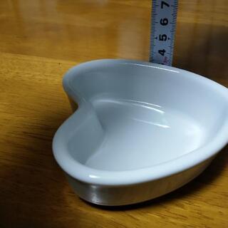 バレンタイン等のお菓子作りに…陶器のハート　の画像