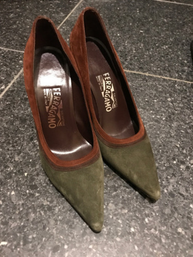 箱付き美品！ フェラガモヒール スエードピンヒール