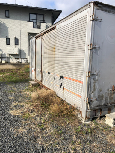 トラックのコンテナ