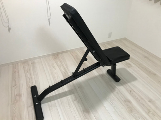 インクラインベンチ