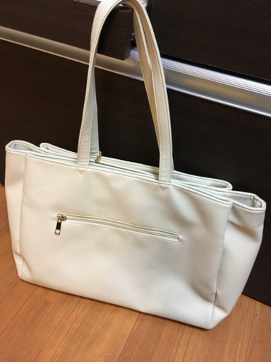 ショルダーバッグ綺麗です。