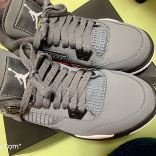 NIKE AIR JORDAN 4 RETRO