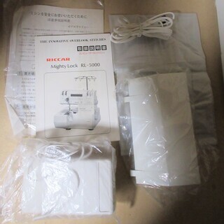 ☆リッカー RICCAR RL-5000 MIGHTY LOCK コンピューターミシン ロック◆古き良き昭和レトロを感じる脚踏み式の画像