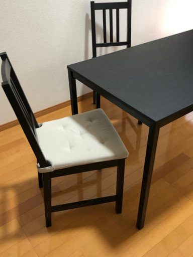 【IKEA】 ダイニングテーブル（黒）　椅子（黒）美品