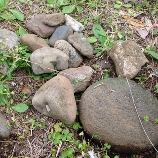 庭石 ガーデニング 無料 0円 全て 大量 あげます ブロック レンガの画像