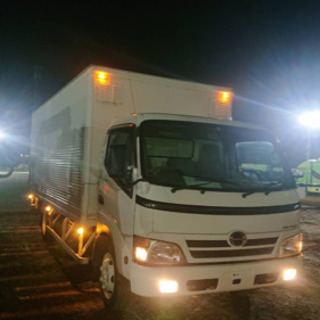 デュトロ　アルミバン3000kg！トラック！