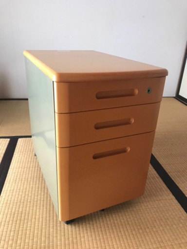 デスクサイドに！★キャビネットをお譲りします。