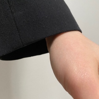 【natural beauty basic】黒スーツレディースジャケットの画像