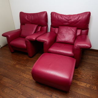 カリモク 最高級 DOMANI 本革 アームチェアー2脚 スツール1脚 3点セット