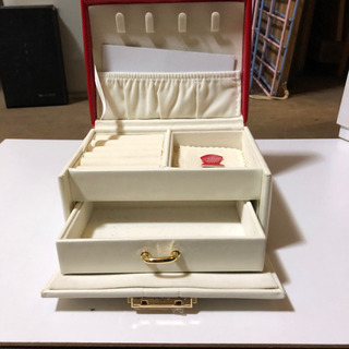 アクセサリー入れの画像