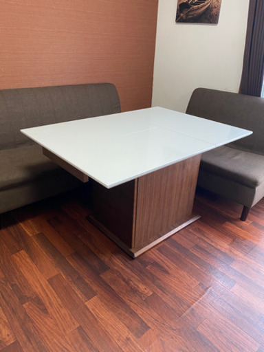 引取者様決まりました！ダイニングテーブルとソファー
