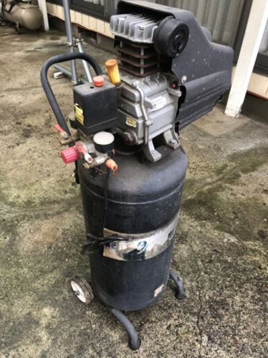 100v5phコンプレッサー