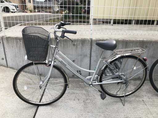 comodo 26インチ ノーパンクタイヤ 内装3段 自転車 シティサイクル