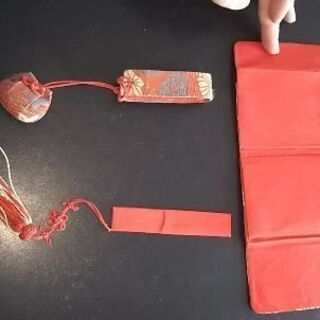 匂い袋付き鏡入れの画像