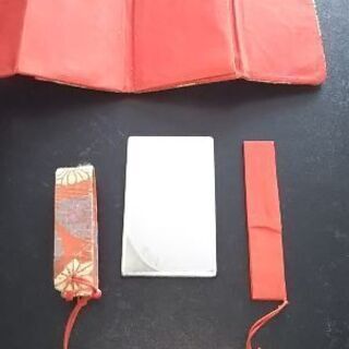 匂い袋付き鏡入れの画像