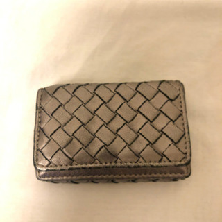 三つ折り財布　革製品