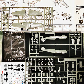 【アカデミー】メッサーシュミットBf-109E 3/4 ハインツ・ベール搭乗機  ケッテンクラート付きの画像