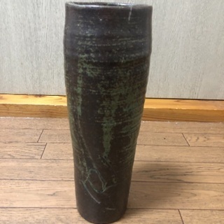 茶色の花瓶