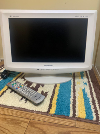 美品　受け渡し予定者有　Panasonic ハイビジョン液晶テレビ TH-L17C1-W