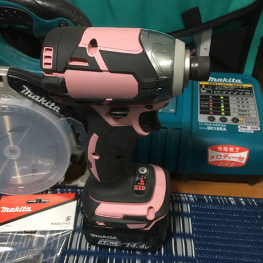 14.4Vセット　マキタ インパクトドライバー　DIYセット　振動ドリル　バック