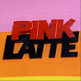 ピンクラテ PINK LA TTE ピンバッジ ハロウィン ２点セットの画像