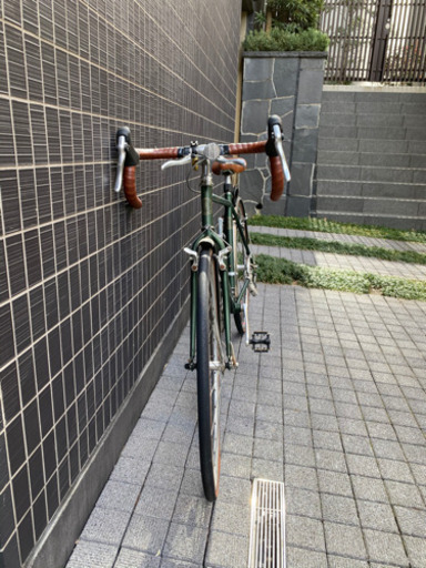 自転車（ロードバイク/ツーリングバイク）※グリーン・泥除け付、空気入れ等6点セット