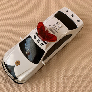 『お取引中』パトカー