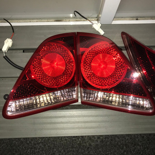 美品 18クラウン アスリート 後期 テールランプ 純正