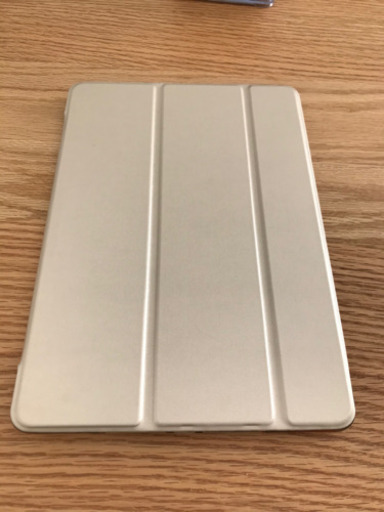 iPad第6世代カバー付き※値下げしました！