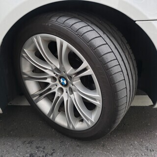 ＢＭＷ525Ｍスポーツツーリング　Ｈ20　車検4年5月　走行93000キロ　サンルーフ　純正エアロ＆専用18ＡＷ　純正ＨＤＤナビ＆ミラー内蔵ＥＴＣ　禁煙車の画像