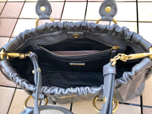 MiuMiuショルダーバッグ