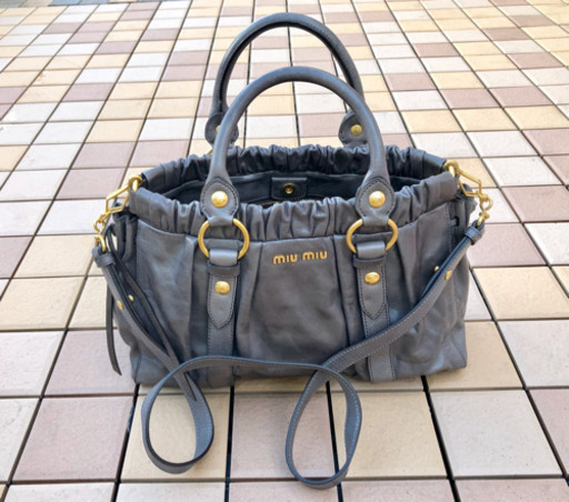 MiuMiuショルダーバッグ