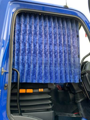 ヴェール　ブルー　仮眠　センター　リアカーテン