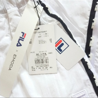 EMODA x FILA クラッシュナイロンパンツの画像