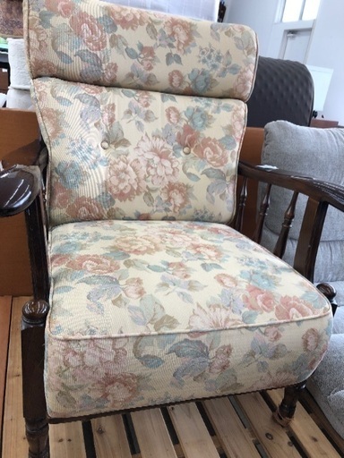 カリモクチェア