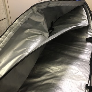 FCS サーフボードケースの画像